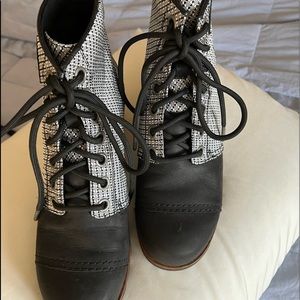 Sorel wedge boots. Size 10
